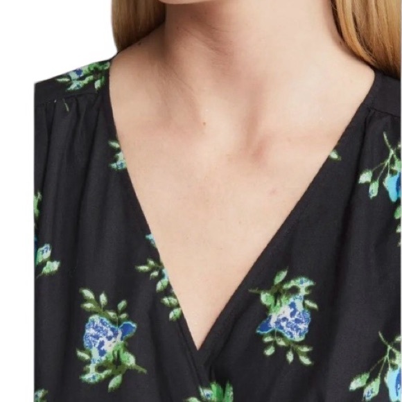 NWT Nordstrom VERO MODA Bella Sanna Floral
Print Cotton Blouse Size Medium - Picture 2 of 10